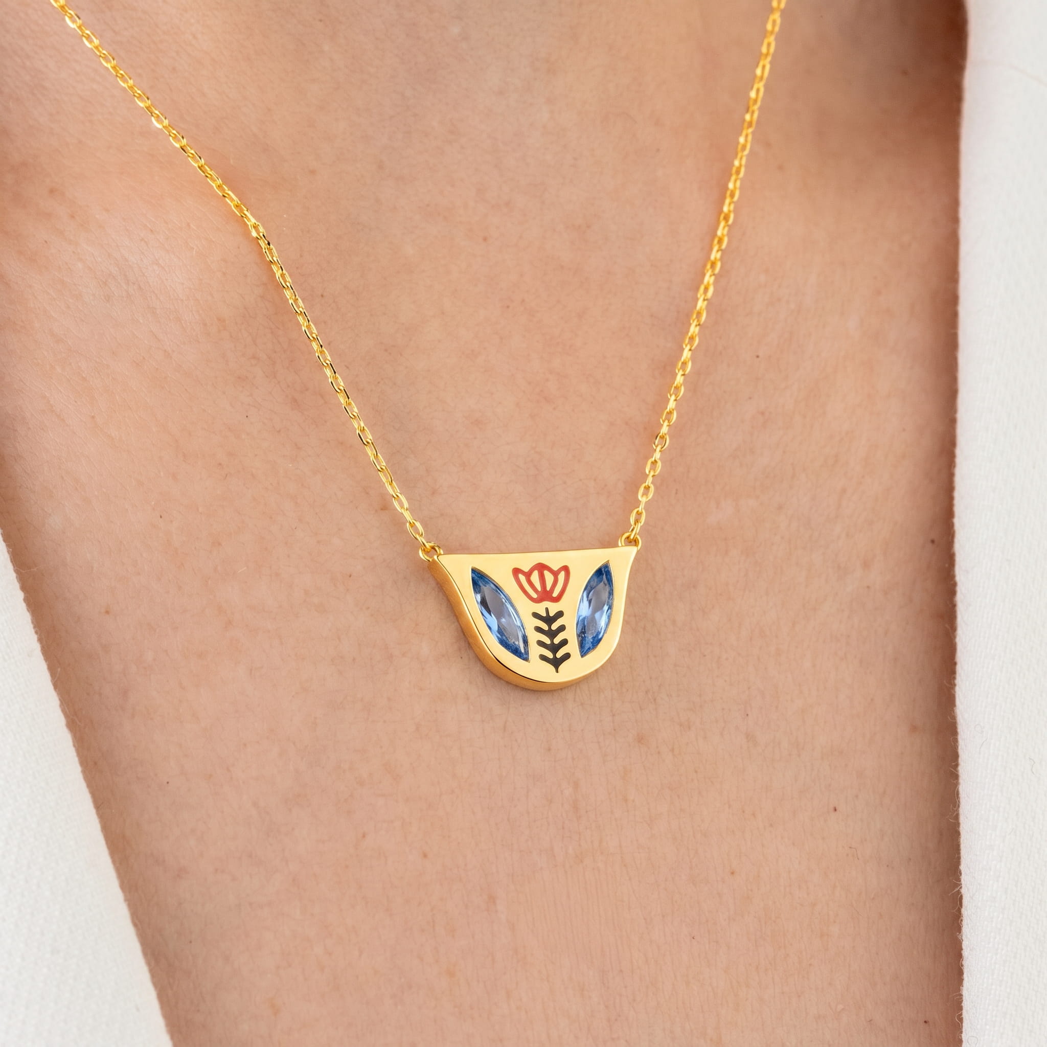 Sapphire Blue Coffee Cup Necklace – Tímalaus