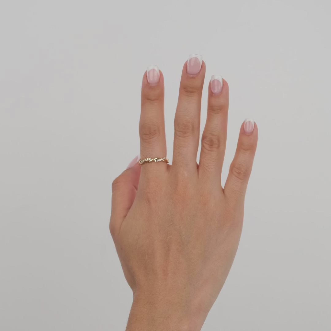 Twist Pavé Ring