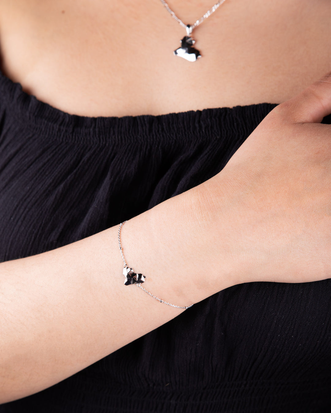 3D Iraq Map outline bracelet