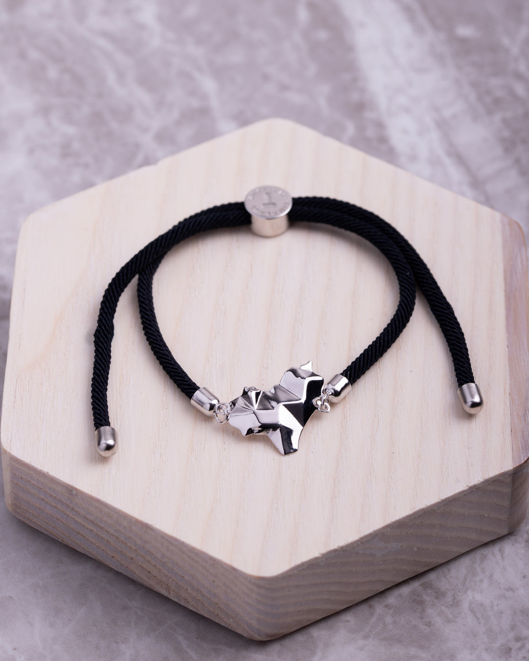 3D Iraq Map outline Black Band bracelet